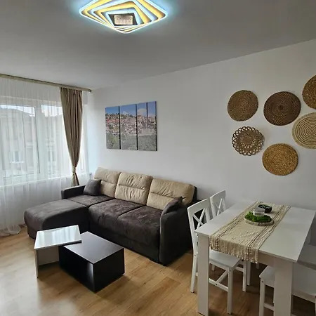 Perspective View * Veliko Tărnovo