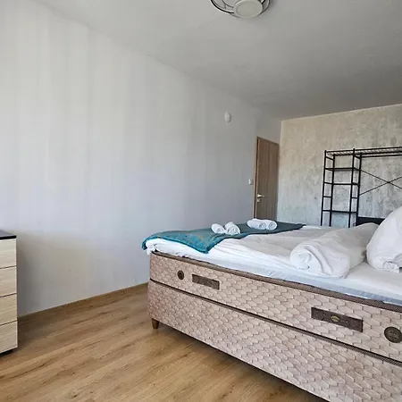 Perspective View * Veliko Tărnovo